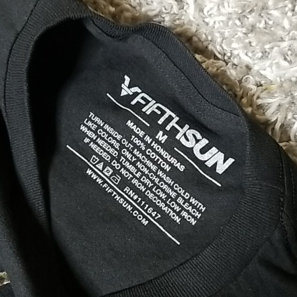 EUC🔥 FIFTH SUN Kitty Cat Firework T-shirt - Picture 4 of 5